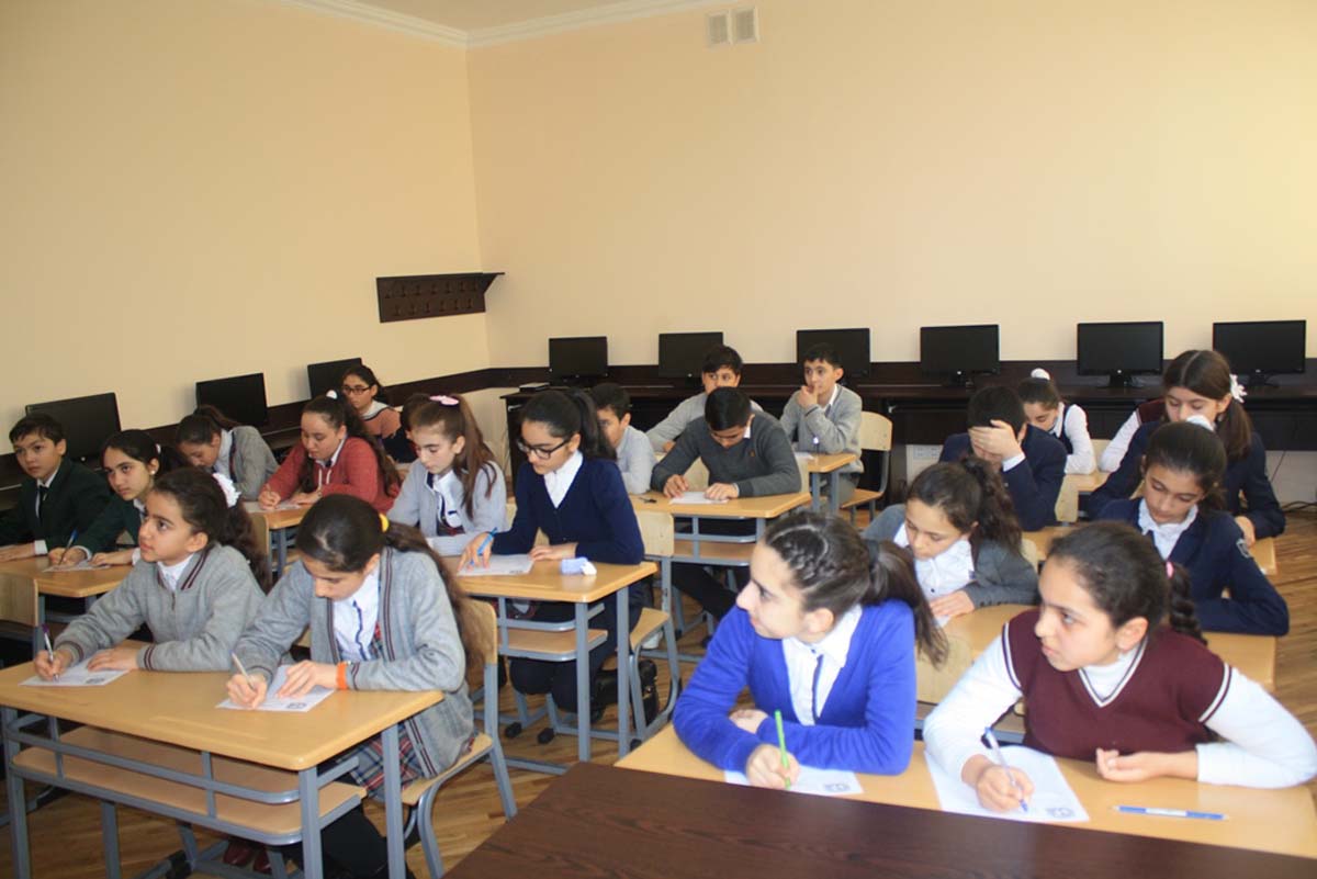 TQDK: Bəzi dil fənləri müəllimləri ləhcə ilə danışır