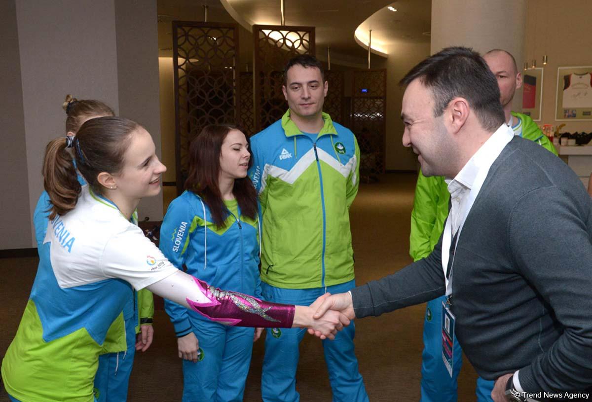 Sloveniyanın fəxri konsulu idman gimnastikası üzrə Dünya Kubokunda idmançılarla görüşüb (FOTO)