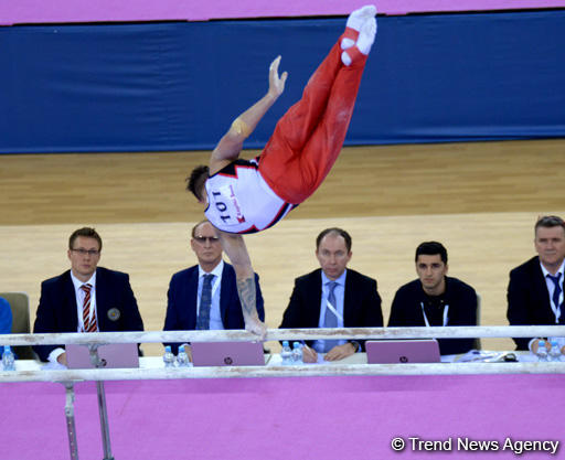 Azərbaycan gimnastı Bakıda Dünya Kubokunda qollarda hərəkətlərdə qızıl qazandı (FOTO)