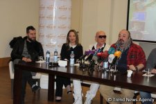 Tanınmış Rusiya müğənnisi İrakli Pirtsxalava "Cücələrim" oxuyubmuş... (FOTO)