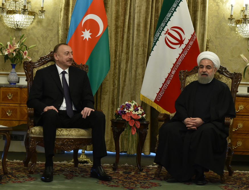 Azərbaycan və İran prezidentlərinin təkbətək və geniş tərkibdə görüşü olub (FOTO)