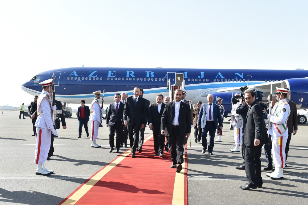Azərbaycan Prezidenti İlham Əliyev İrana rəsmi səfərə gəlib (FOTO)