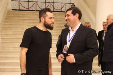 Tanınmış Rusiya müğənnisi İrakli Pirtsxalava "Cücələrim" oxuyubmuş... (FOTO)