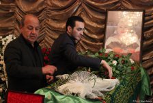 İlhamə Quliyevanı son mənzilə alqışlarla yola saldılar (FOTO)