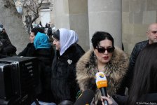 İlhamə Quliyevanı son mənzilə alqışlarla yola saldılar (FOTO)