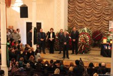 İlhamə Quliyevanı son mənzilə alqışlarla yola saldılar (FOTO)