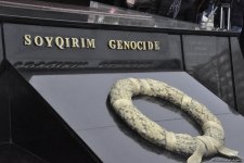 Azərbaycan ictimaiyyəti Xocalı soyqırımı qurbanlarının xatirəsini yad edir (FOTO)
