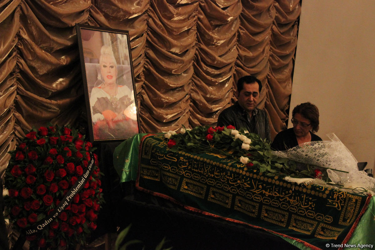 İlhamə Quliyevanı son mənzilə alqışlarla yola saldılar (FOTO)