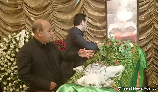 Xalq artisti İlhamə Quliyeva ilə vida mərasimi keçirilir (FOTO)
