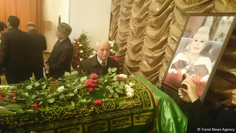 Xalq artisti İlhamə Quliyeva ilə vida mərasimi keçirilir (FOTO)