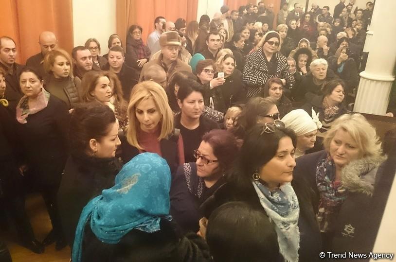 Xalq artisti İlhamə Quliyeva ilə vida mərasimi keçirilir (FOTO)