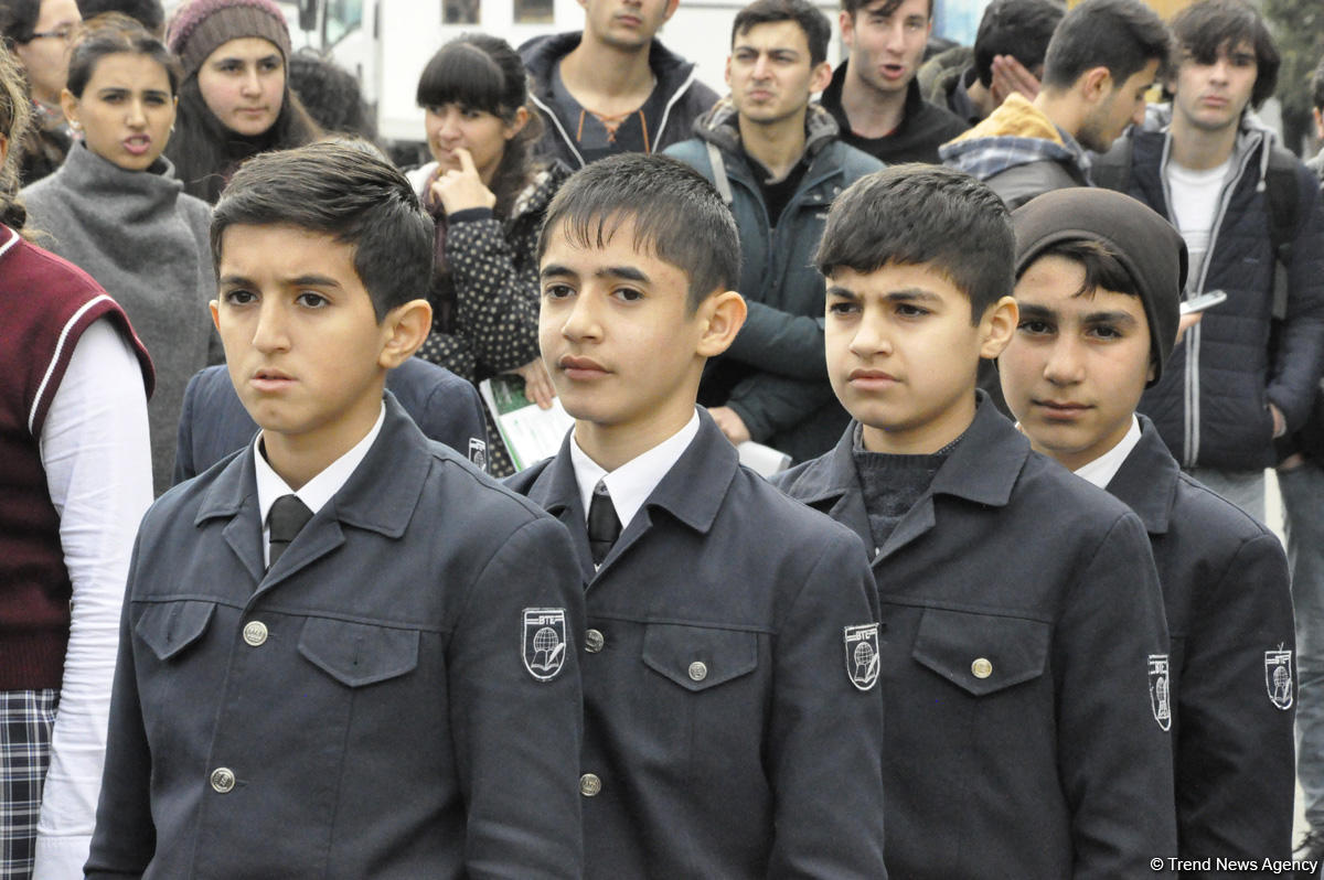 Azərbaycan ictimaiyyəti Xocalı soyqırımı qurbanlarının xatirəsini yad edir (FOTO)