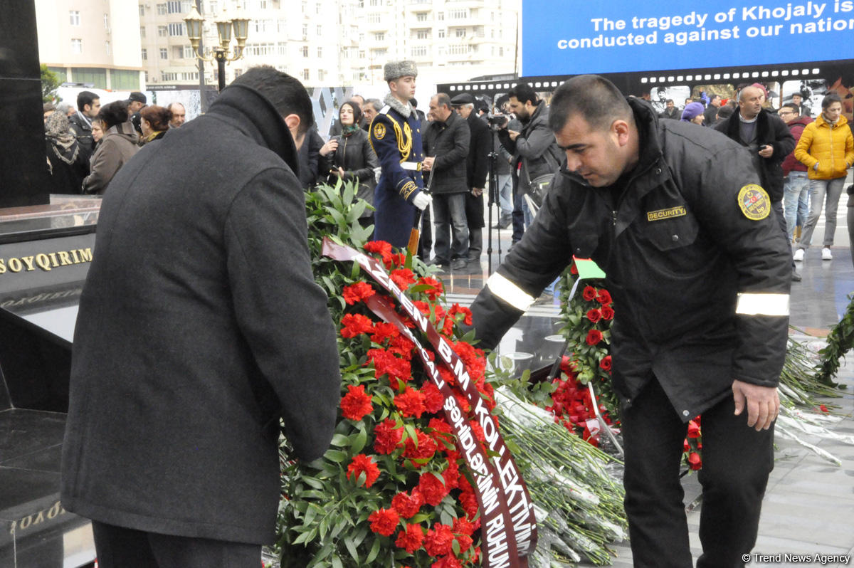 Azərbaycan ictimaiyyəti Xocalı soyqırımı qurbanlarının xatirəsini yad edir (FOTO)