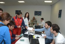 Müxtəlif ölkələrin nümayəndə heyətləri Bakıda batut gimnastikası üzrə Dünya Kuboku üçün akkreditasiyadan keçirlər (FOTOREPORTAJ)