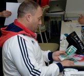 Müxtəlif ölkələrin nümayəndə heyətləri Bakıda batut gimnastikası üzrə Dünya Kuboku üçün akkreditasiyadan keçirlər (FOTOREPORTAJ)