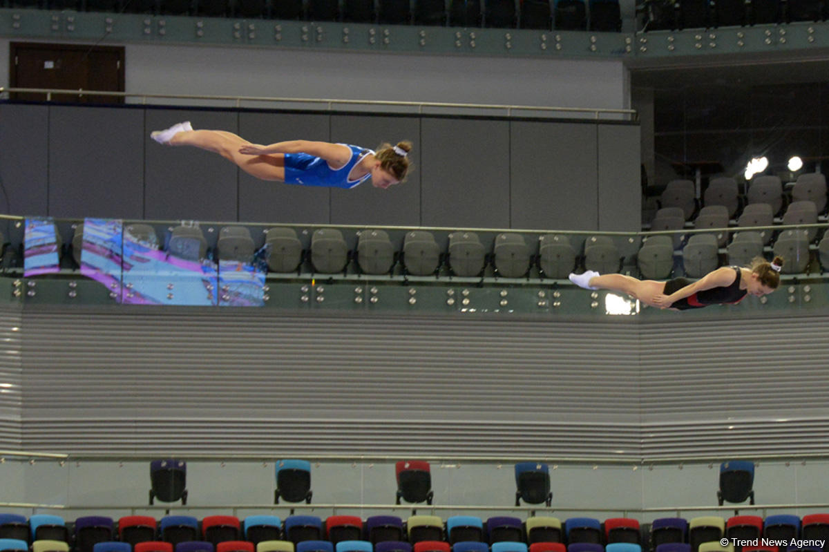 Bakıda batut gimnastikası üzrə Dünya Kubokunda iştirak edəcək idmançıların podium məşqləri (FOTO)