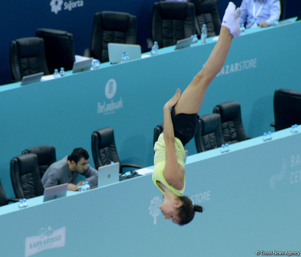 Bakıda batut gimnastikası üzrə Dünya Kubokunda iştirak edəcək idmançıların podium məşqləri (FOTO)