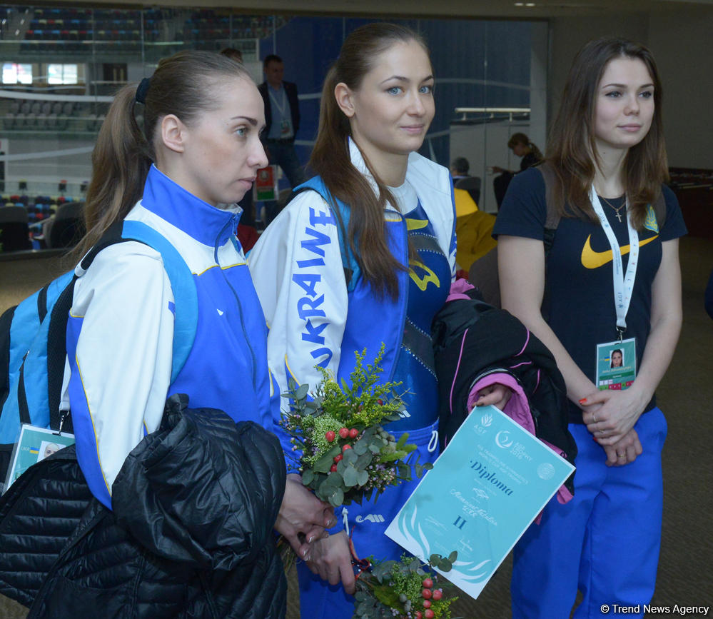 Ukrayna səfirliyinin birinci katibi Bakıda batut gimnastikası üzrə Dünya Kubokunda idmançılarla görüşüb (FOTO)
