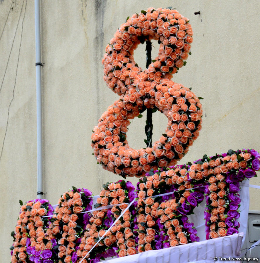 Azərbaycanda 8 Mart - Beynəlxalq Qadınlar Günü qeyd olunur (FOTO)