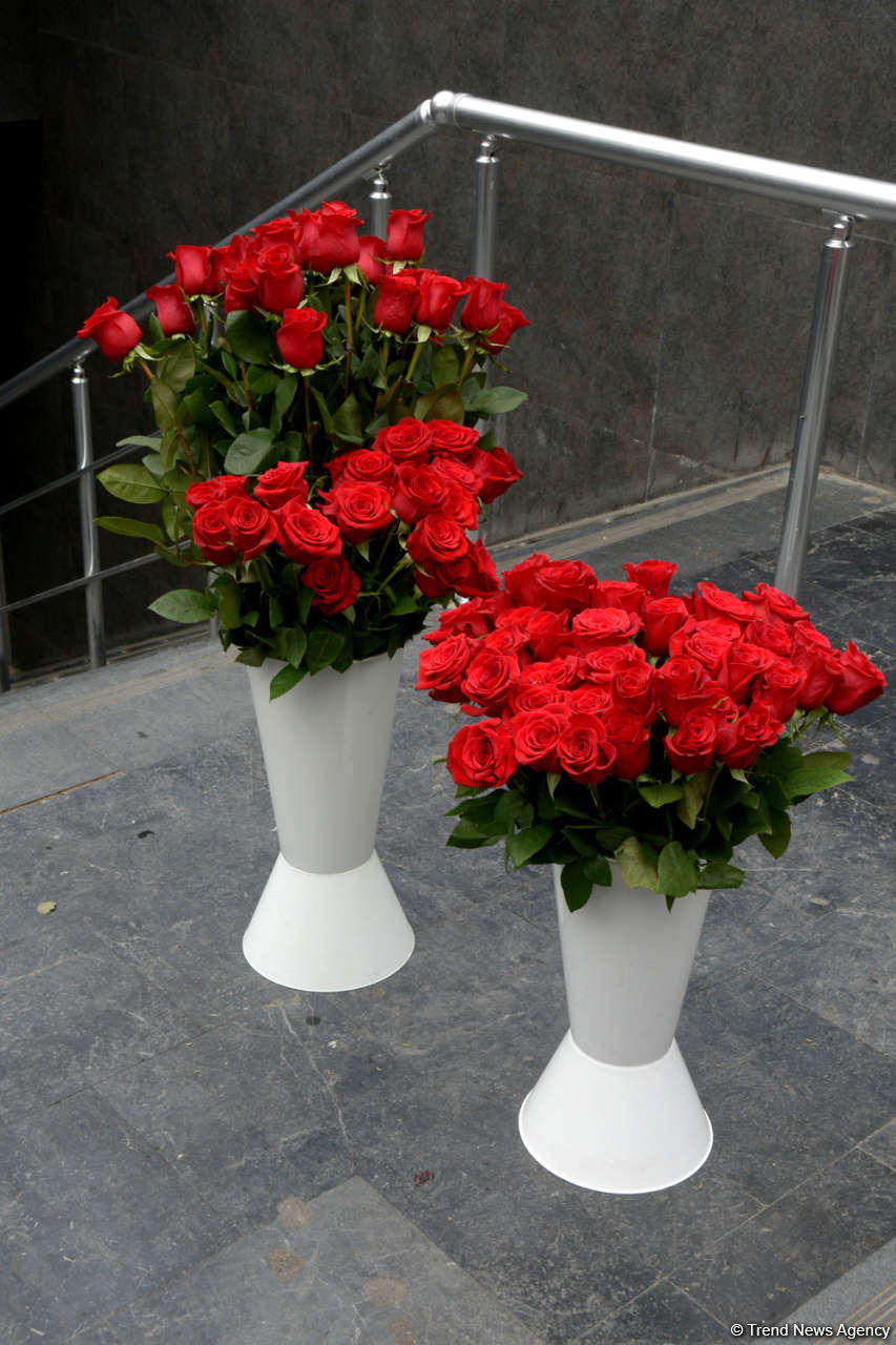 Azərbaycanda 8 Mart - Beynəlxalq Qadınlar Günü qeyd olunur (FOTO)