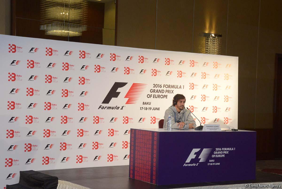Fernando Alonso: "Bakıda əsrarəngiz yarışmanın şahidi olacaqsınız" (ƏLAVƏ OLUNUB) (FOTO)