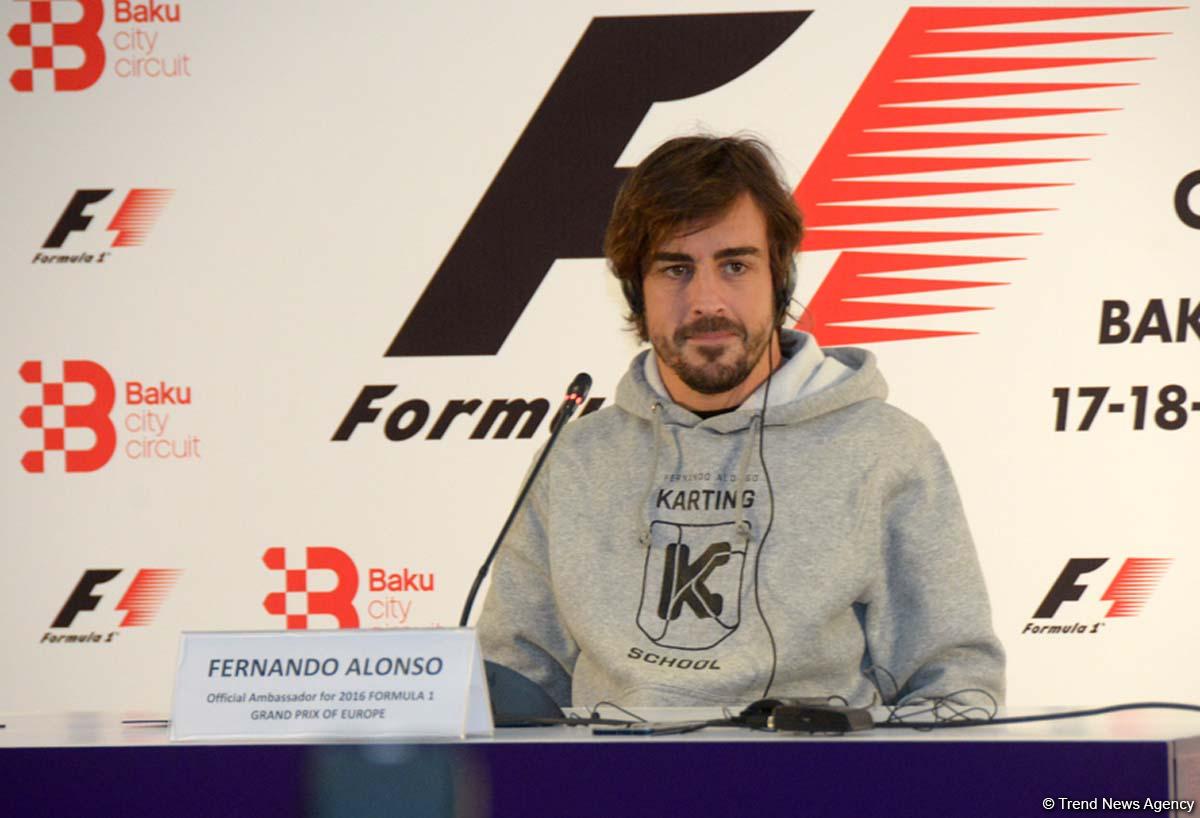 Fernando Alonso: "Bakıda əsrarəngiz yarışmanın şahidi olacaqsınız" (ƏLAVƏ OLUNUB) (FOTO)