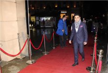Bakıda “Zaman adlı qatar” filminin qala-gecəsi keçirildi – qırmızı xalı, alqışlar, göz yaşları... (FOTO)