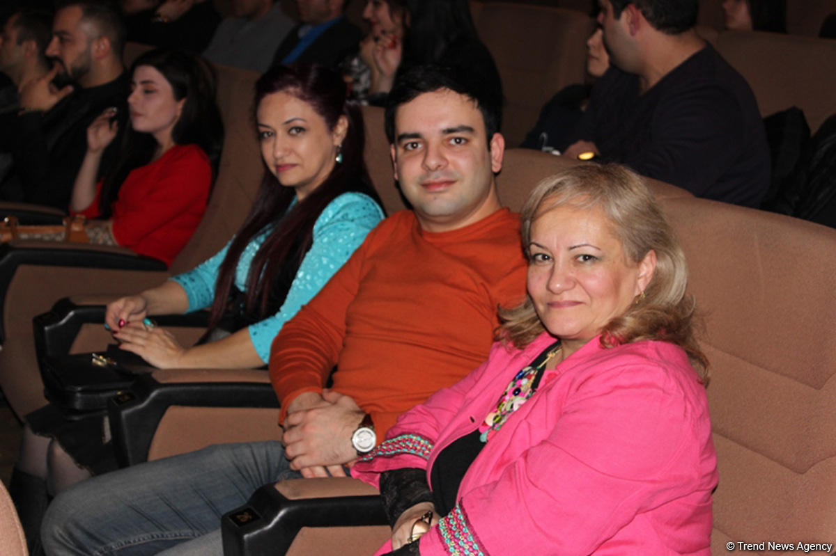 Bakıda “Zaman adlı qatar” filminin qala-gecəsi keçirildi – qırmızı xalı, alqışlar, göz yaşları... (FOTO)