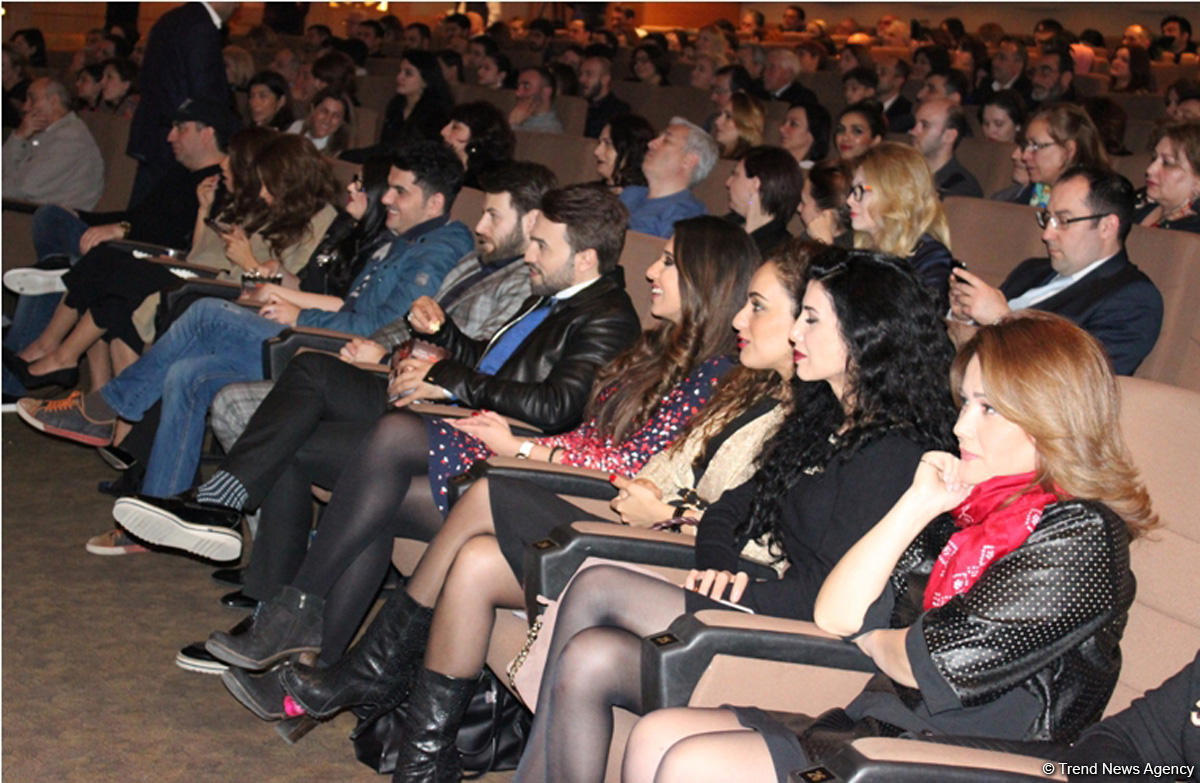 Bakıda “Zaman adlı qatar” filminin qala-gecəsi keçirildi – qırmızı xalı, alqışlar, göz yaşları... (FOTO)