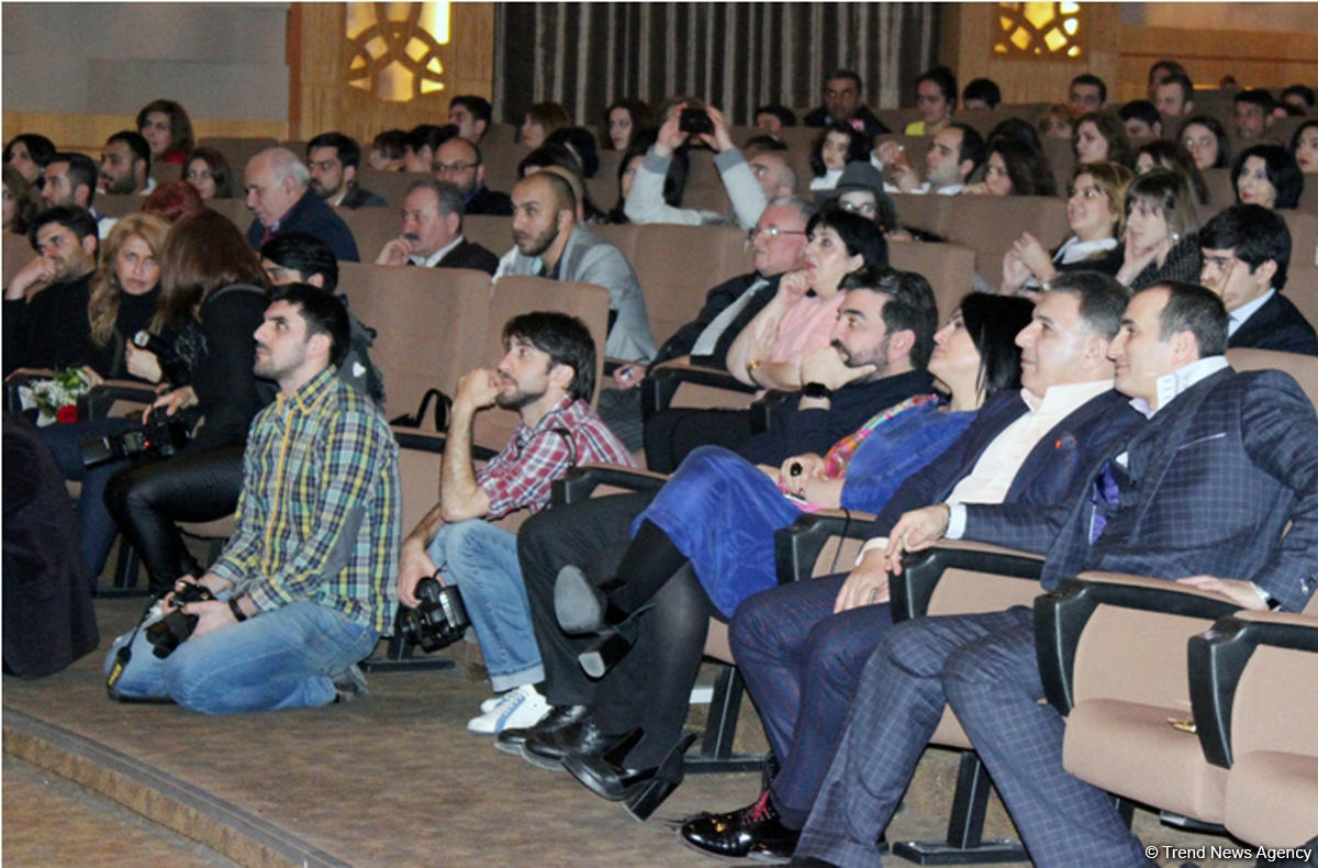 Bakıda “Zaman adlı qatar” filminin qala-gecəsi keçirildi – qırmızı xalı, alqışlar, göz yaşları... (FOTO)