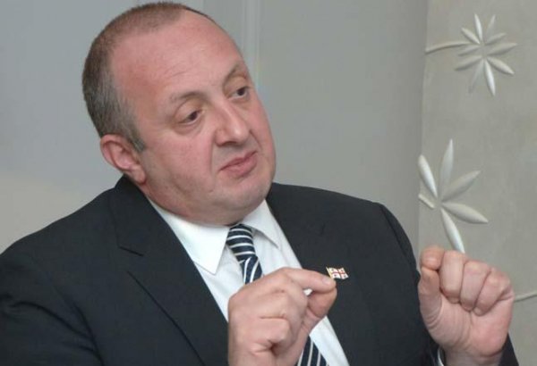 Prezident: Sülhməramlı missiyalarda iştirak etməsi Gürcüstanı daha stabil ölkəyə çevirir