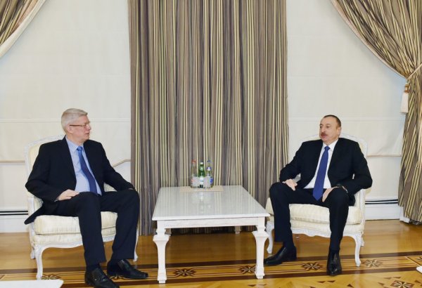 Prezident İlham Əliyev Latviyanın sabiq Prezidenti Valdis Zatlersi qəbul edib