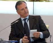 IV Qlobal Bakı Forumu öz işini davam etdirir (FOTO)