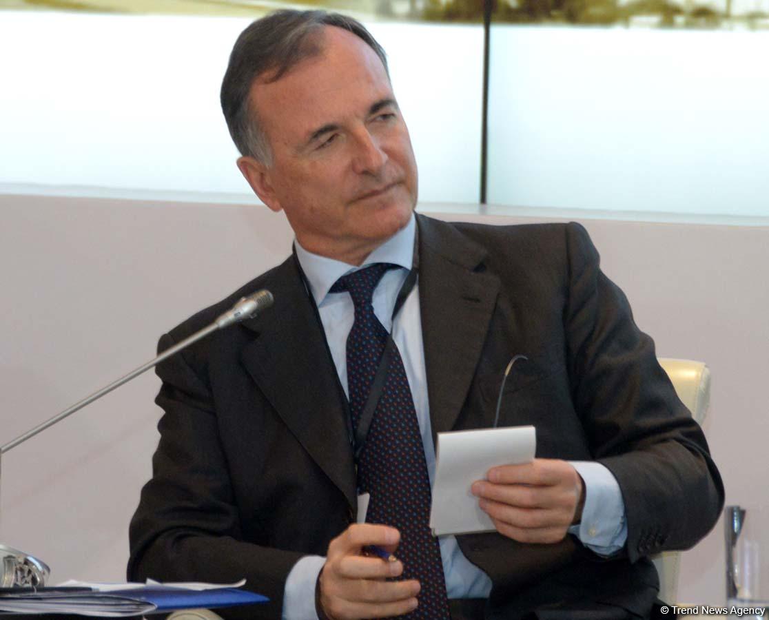 IV Qlobal Bakı Forumu öz işini davam etdirir (FOTO)