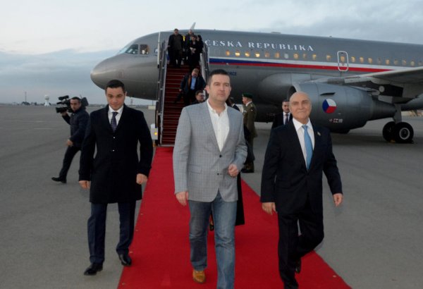 Çex Respublikası Parlamentinin sədri Azərbaycana gəlib (FOTO)