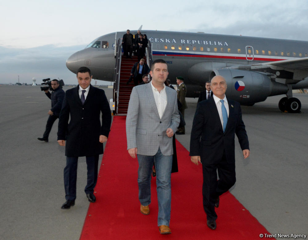 Çex Respublikası Parlamentinin sədri Azərbaycana gəlib (FOTO)