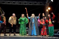 Bakıda atəşfəşanlıq oldu (FOTO)