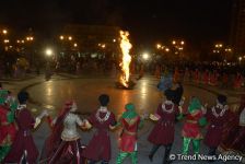 Bakıda atəşfəşanlıq oldu (FOTO)