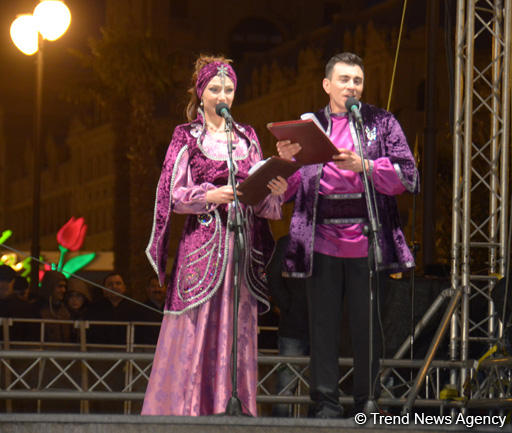 Bakıda atəşfəşanlıq oldu (FOTO)