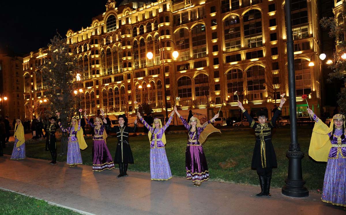 Bakıda ilaxır çərşənbə tədbirindən görüntülər (FOTO)
