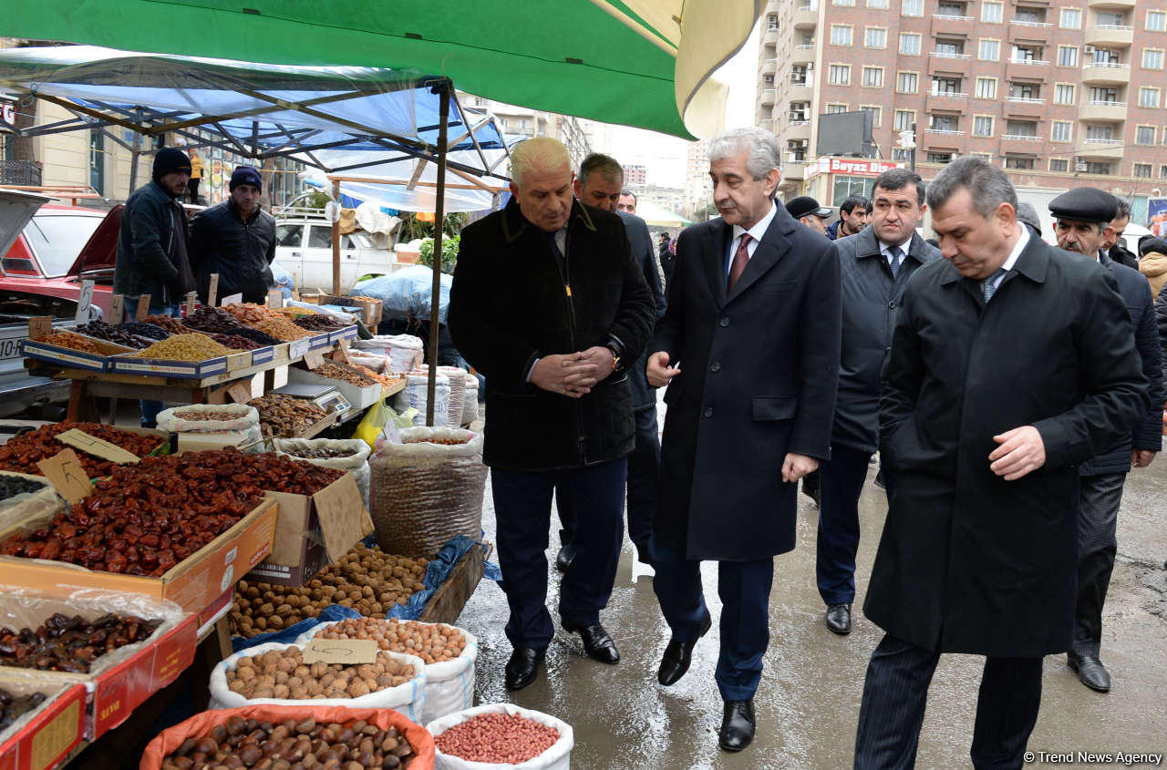 Əli Əhmədov: Bayram günlərində gərək qiymətlər aşağı salınsın (FOTO)