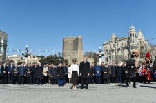 Prezident İlham Əliyev və xanımı Novruz bayramı münasibətilə ümumxalq şənliyində iştirak ediblər (ƏLAVƏ OLUNUB) (FOTO)