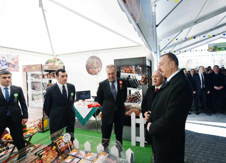 Prezident İlham Əliyev və xanımı Novruz bayramı münasibətilə ümumxalq şənliyində iştirak ediblər (ƏLAVƏ OLUNUB) (FOTO)