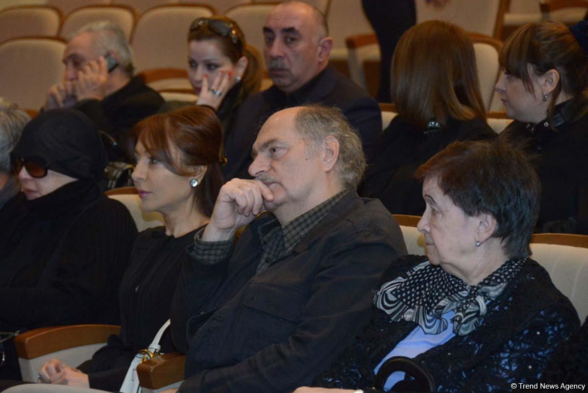 Maqsud İbrahimbəyovla vida mərasimi keçirilib (FOTO) (ƏLAVƏ OLUNUB)
