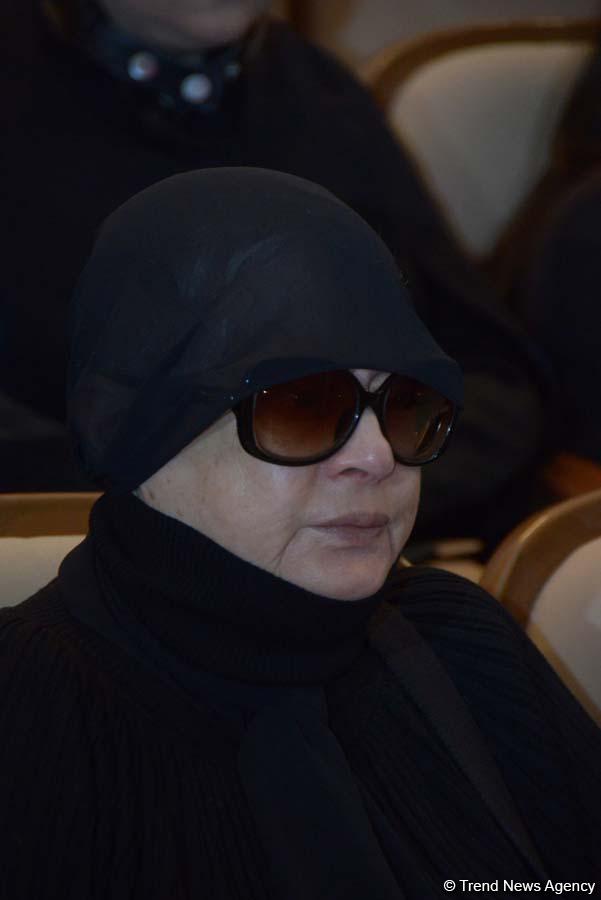Maqsud İbrahimbəyovla vida mərasimi keçirilib (FOTO) (ƏLAVƏ OLUNUB)