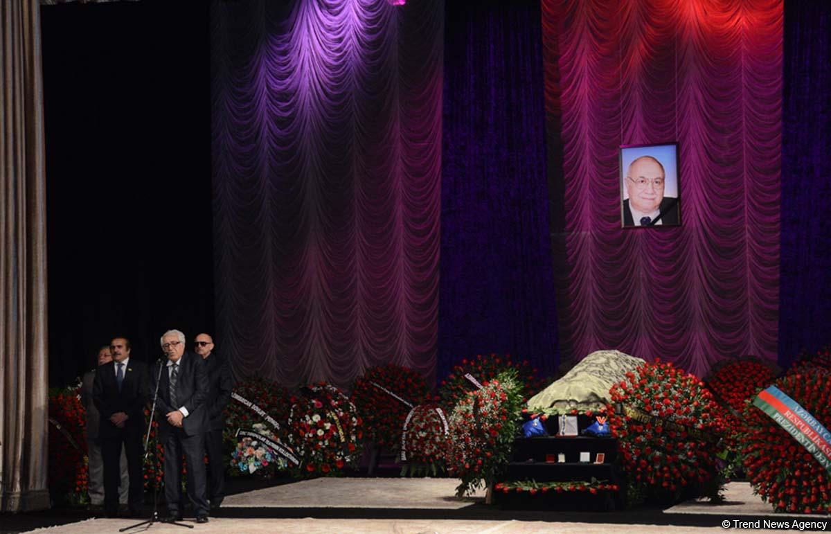Maqsud İbrahimbəyovla vida mərasimi keçirilib (FOTO) (ƏLAVƏ OLUNUB)
