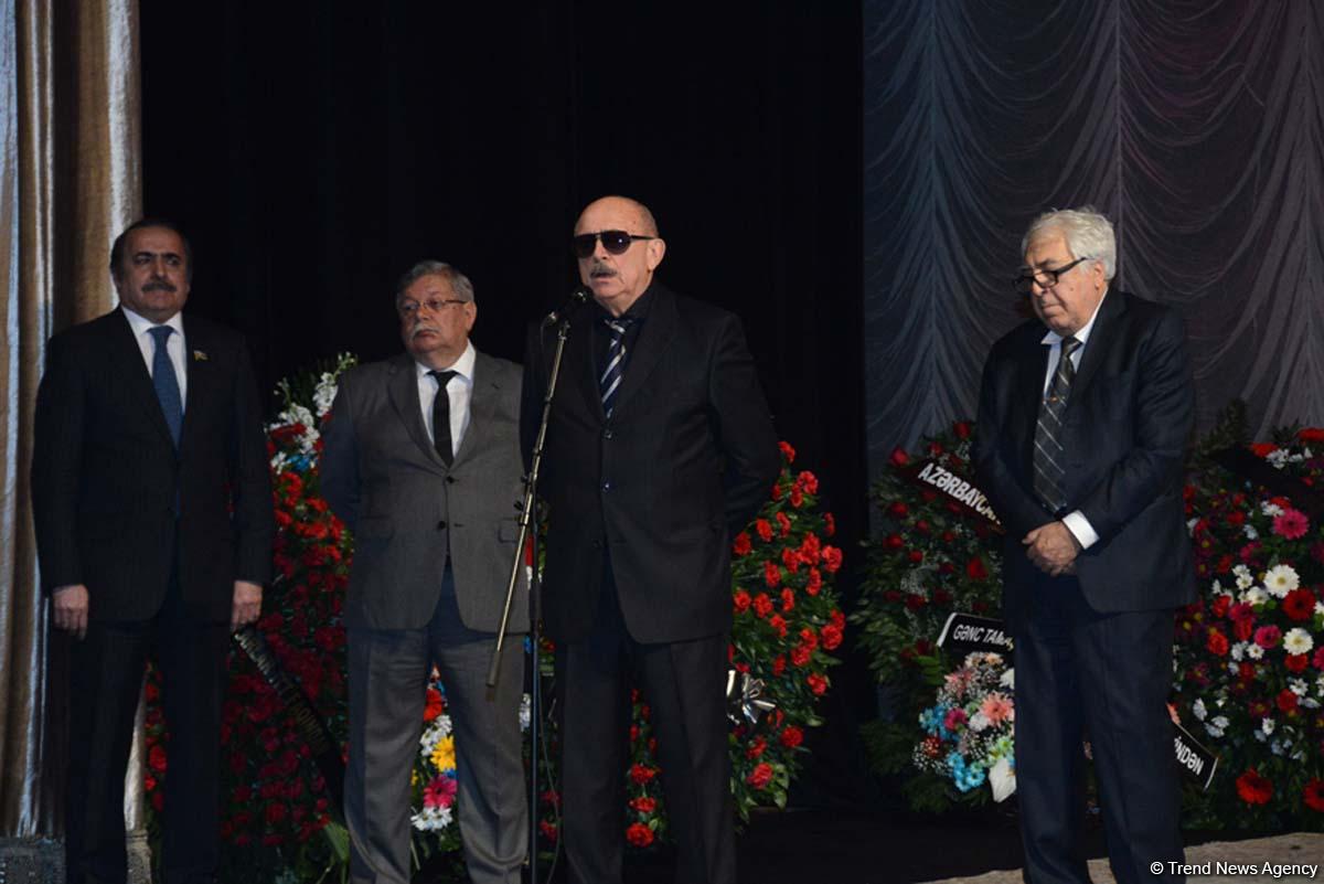 Maqsud İbrahimbəyovla vida mərasimi keçirilib (FOTO) (ƏLAVƏ OLUNUB)
