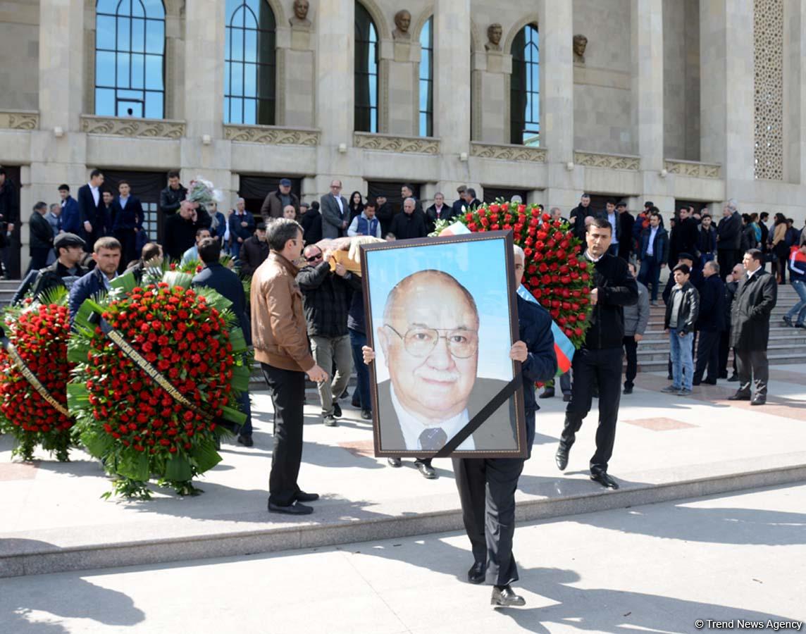 Maqsud İbrahimbəyovla vida mərasimi keçirilib (FOTO) (ƏLAVƏ OLUNUB)