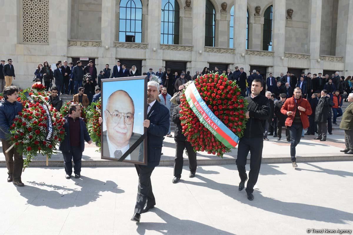 Maqsud İbrahimbəyovla vida mərasimi keçirilib (FOTO) (ƏLAVƏ OLUNUB)