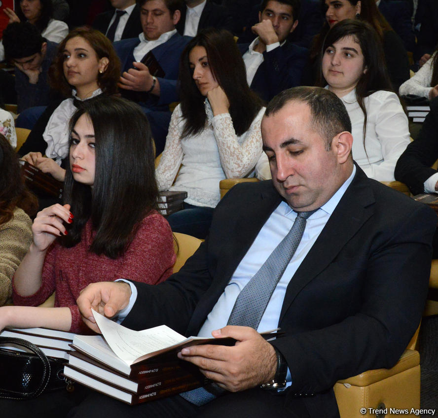 Əli Həsənov: "31 mart hadisələrinin öyrənilməsi və gələcək nəsillərə çatdırılması bizim vətəndaşlıq borcumuzdur" (ƏLAVƏ OLUNUB) (FOTO)